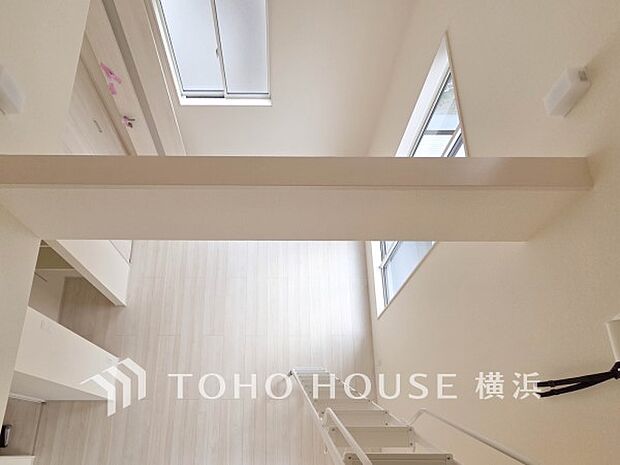 環境の良い場所にセンス良く暮らしたい、こだわりの室内には至福のシーンが繰り広げられます。