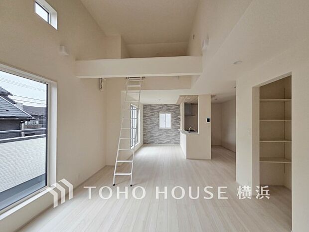 開放感あるリビングダイニング。ご家族とのんびりしたひと時を過ごせますね。