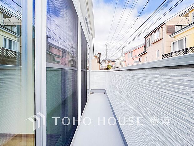 お部屋にも爽やかな風と暖かく柔らかな日差しが差し込み、毎日の暮らしを豊かに彩ります。