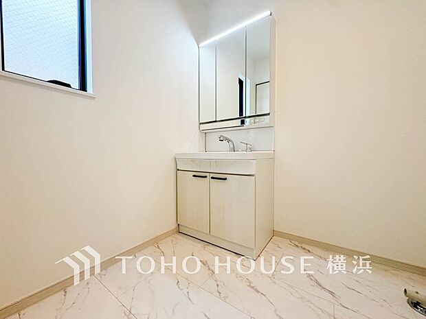 ご家族の1日が始まり、1日の終わりを締めくくる洗面空間。