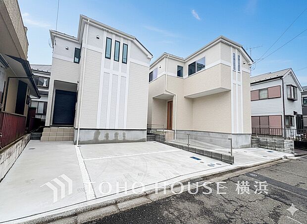 住む人を映し出す洗練された佇まいは、いつまでも輝き続けながらいつしか街の風景に溶け込んでいきます。