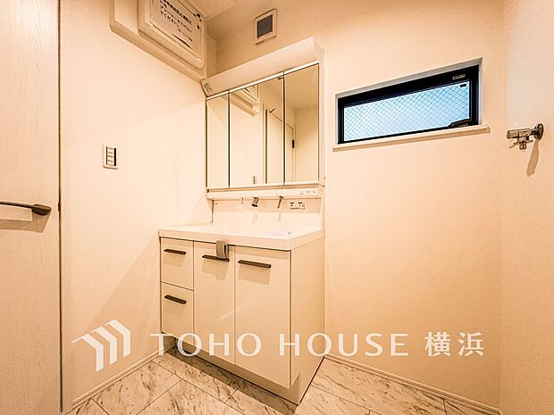 一日の始まりと終わりを心地よく演出してくれる、多彩な機能が備えられたパウダールーム。