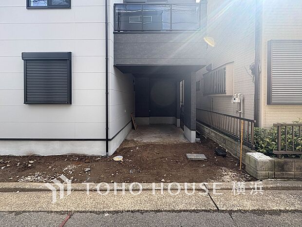 雨や紫外線から大切な愛車を守る、ビルトインガレージはセキュリティ面も安心です。