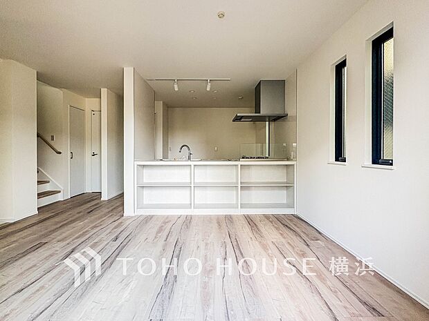 対面キッチンでリビングのご家族と会話を楽しみながらお料理できます。