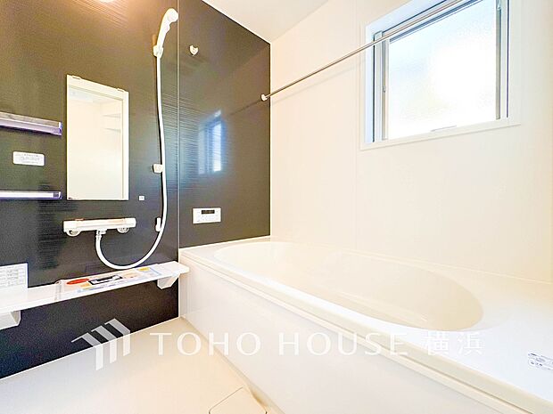 すっきりとした清潔感が感じられ、心身をリフレッシュできる寛ぎを深めてくれるスペースです。