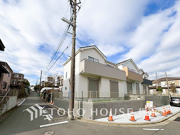 表現された空間は豊かな光と風を纏い、暮らしの時間を豊かにしてくれます。