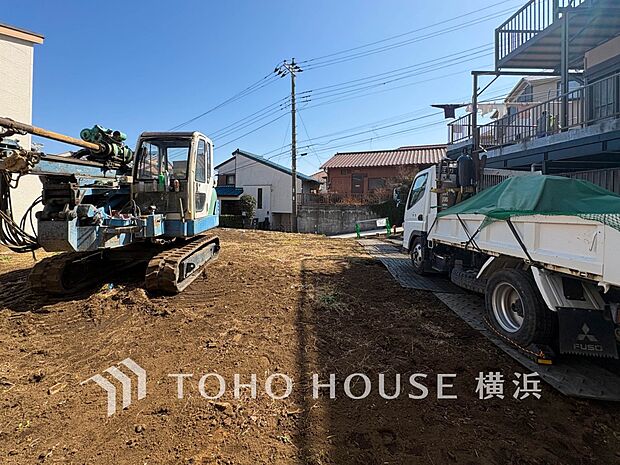 時代の流れに惑わされないシックなカラートーンで街並みに溶け込む外観。(2026年3月撮影)