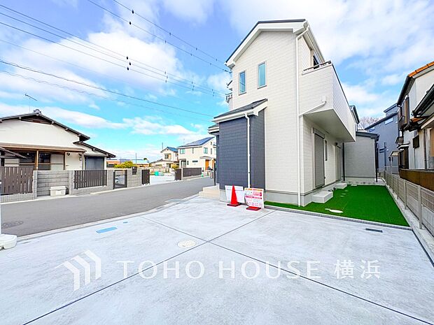 十分な広さのカースペースは、お車2台分の広さがあります。