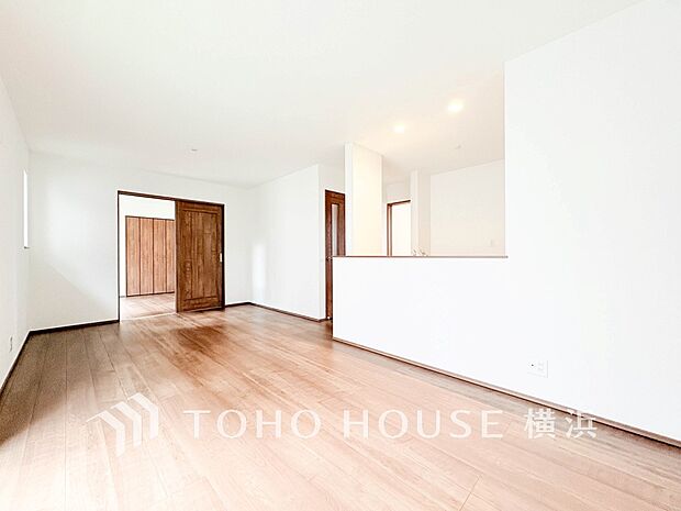 集いの場、憩いの場としての快適性を求めたやすらぎの空間です。