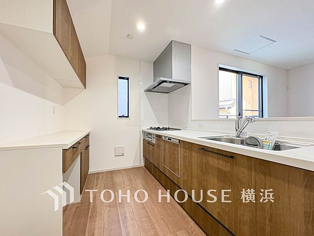 機能性とデザイン性を兼ね備えたシステムキッチン。