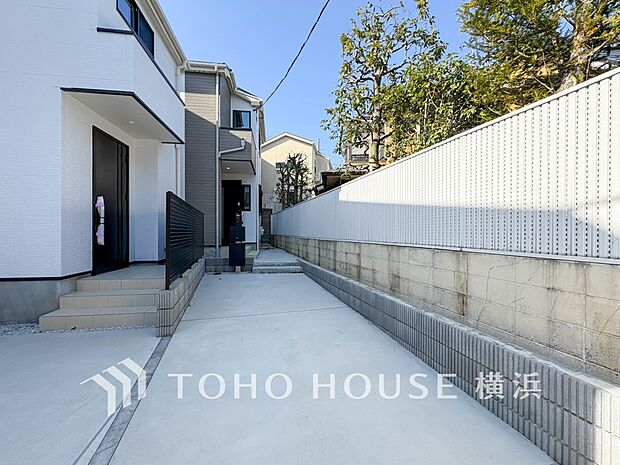 敷地内に駐車スペースがあると、日々の暮らしのをスムーズに運ぶ事が出来ます。