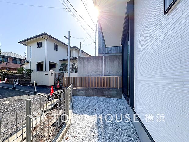 毎日の暮らしの中に癒しを与えてくれるお庭スペース。