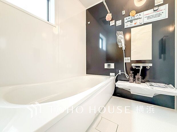 すっきりとした清潔感が感じられ、心身をリフレッシュできる寛ぎを深めてくれるスペースです。