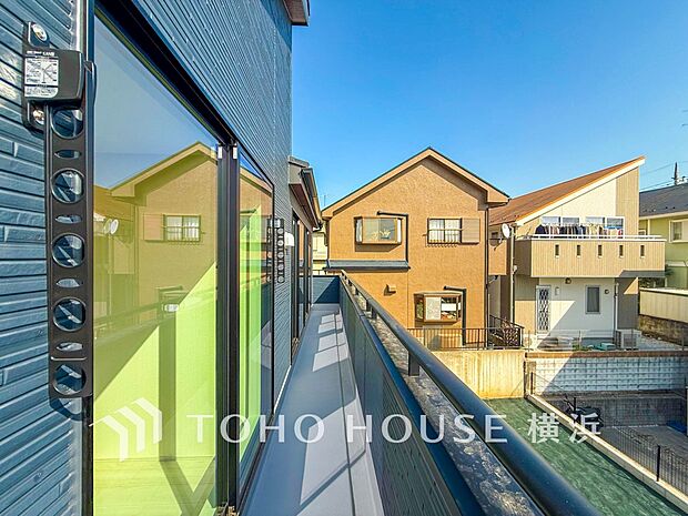 お部屋にも爽やかな風と暖かく柔らかな日差しが差し込み、毎日の暮らしを豊かに彩ります。