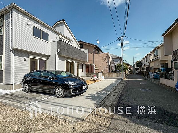 十分な広さのカースペースは、お車2台分の広さがあります。