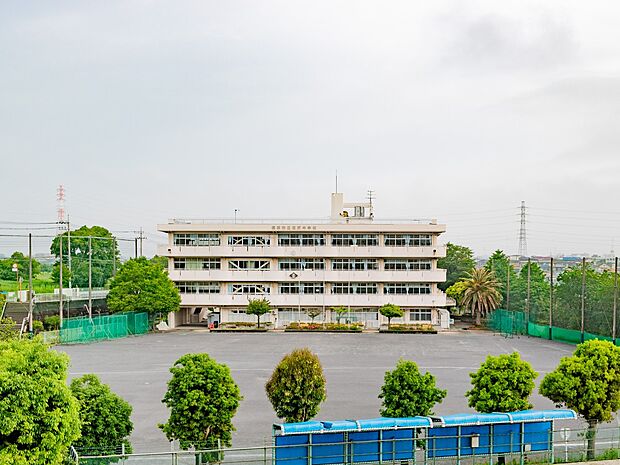 横浜市立汲沢中学校　650m　 