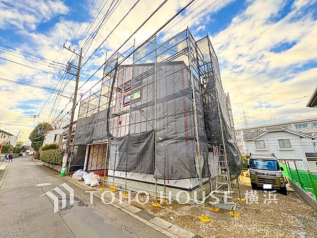 暖かな陽光と爽やかな風がハーモニーを奏でる上質な空間を愉しむ暮らし。（2026年3月撮影）