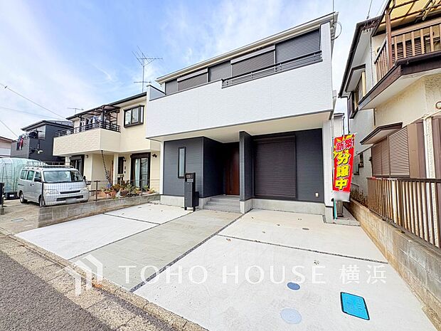 爽やかな青空の下に贅沢なほどに降り注ぐ陽光、豊かな居住性と、クオリティが見事に調和した住空間。