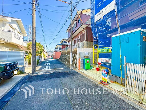 子育て環境、生活利便に優れた住環境に立地し、ゆとりある生活が送れます。(2026年3月撮影)