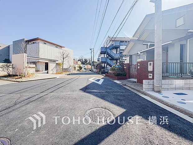 生活利便に優れた住環境に立地し、ゆとりある生活が送れます。