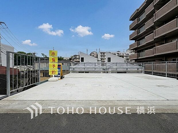 敷地内に駐車スペースがあると、日々の暮らしのをスムーズに運ぶ事が出来ます。