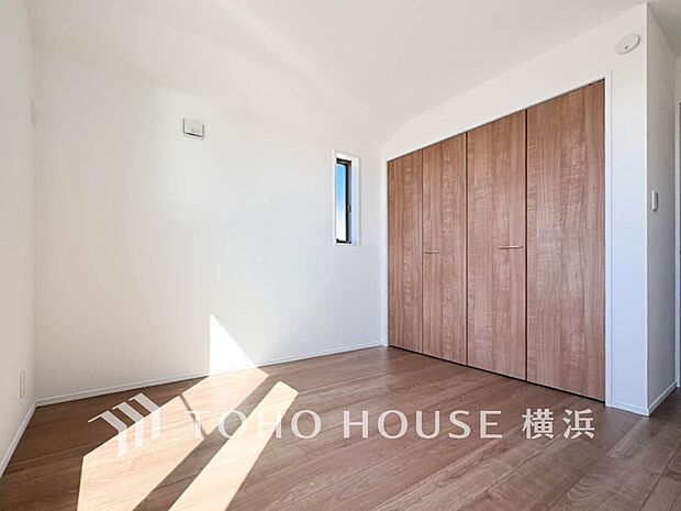 収納スペースもあり、生活しやすい居住スペースです。