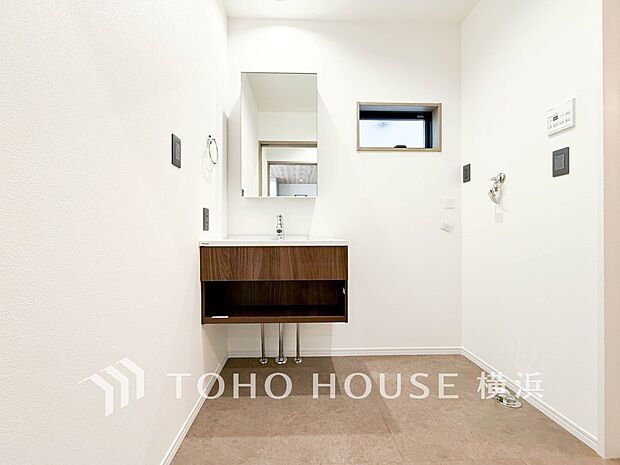 ご家族の1日が始まり、1日の終わりを締めくくる洗面空間。