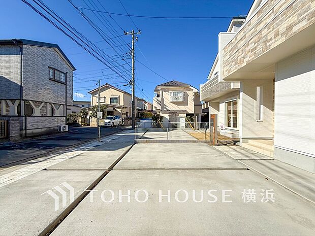 十分な広さのカースペースは、お車2台分の広さがあります。