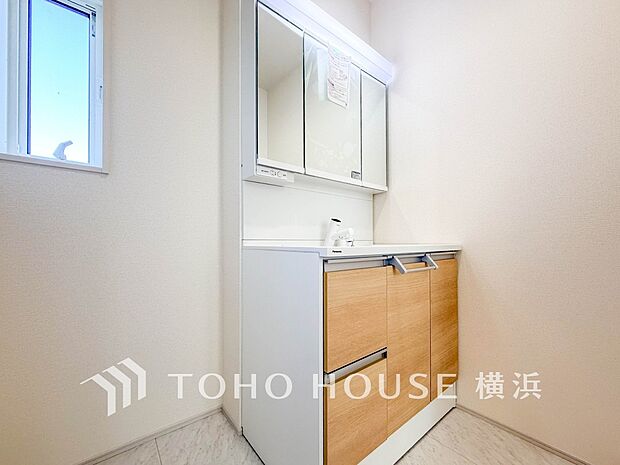 ご家族の1日が始まり、1日の終わりを締めくくる洗面空間。
