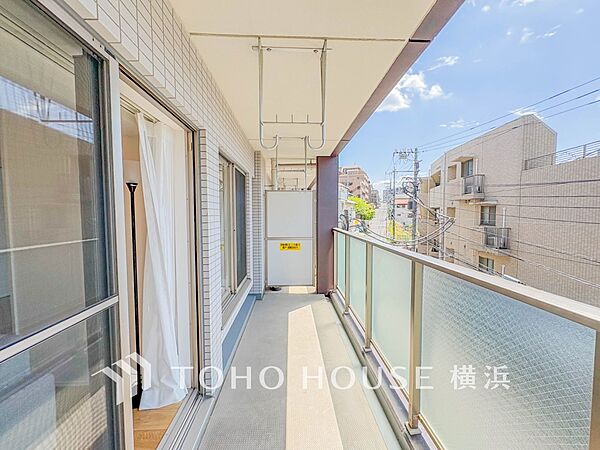 心地よい陽射しや暖かな風を楽しむことが出来るバルコニー。