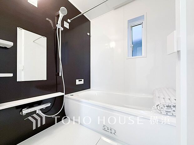 すっきりとした清潔感が感じられ、心身をリフレッシュできる寛ぎを深めてくれるスペースです。