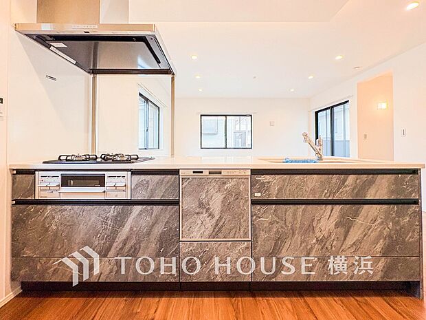 快適な日常を支える機能性と強さがひとつになったキッチンです。