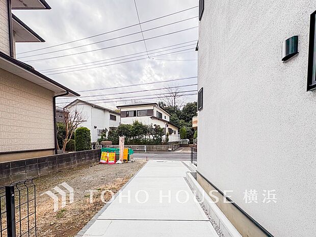 敷地内に駐車スペースがあると、日々の暮らしのをスムーズに運ぶ事が出来ます。