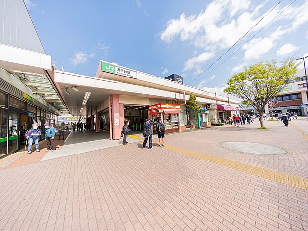 港南台駅 （JR根岸線）　3700m　駅前には多彩な商業施設があり、お買い物に便利。「横浜」駅へは約23分。 