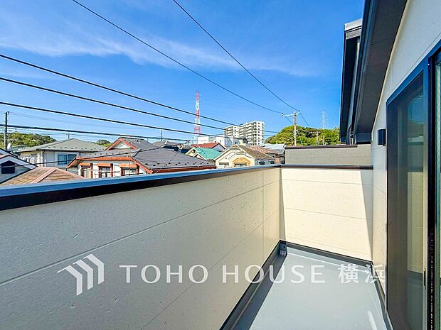 お部屋にも爽やかな風と暖かく柔らかな日差しが差し込み、毎日の暮らしを豊かに彩ります。