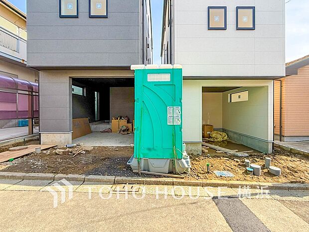 雨や紫外線から大切な愛車を守る、ビルトインガレージはセキュリティ面も安心です。(2026年3月撮影)