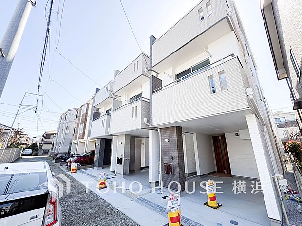 生活利便に優れた住環境に立地し、ゆとりある生活が送れます。