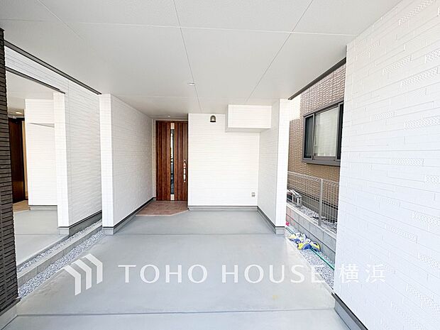 雨や紫外線から大切な愛車を守る、ビルトインガレージはセキュリティ面も安心です。