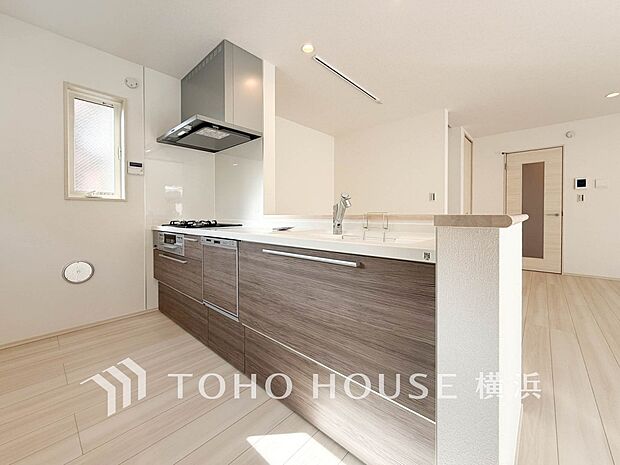 機能性とデザイン性を兼ね備えたシステムキッチン。