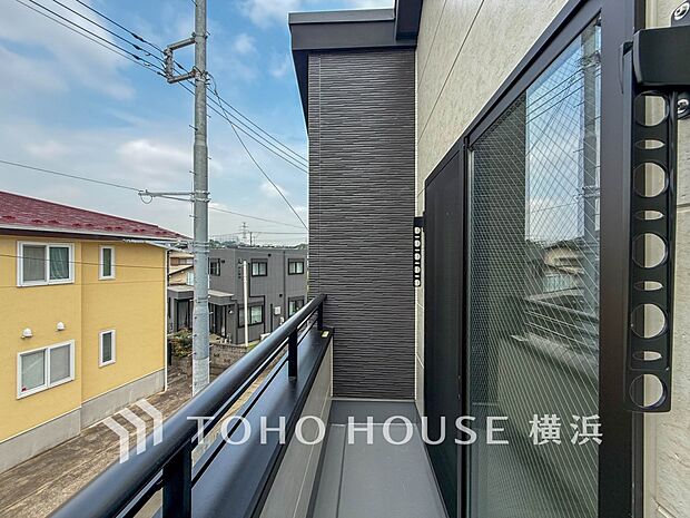 お部屋にも爽やかな風と暖かく柔らかな日差しが差し込み、毎日の暮らしを豊かに彩ります。