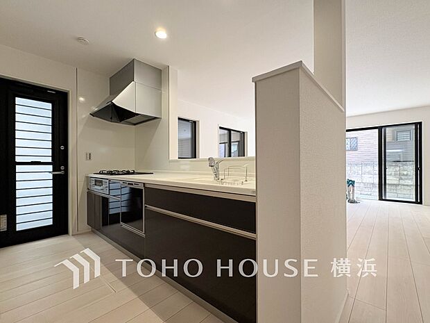 快適な日常を支える機能性と強さがひとつになったキッチンです。