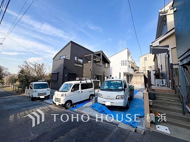 十分な広さのカースペースは、お車2台分の広さがあります。