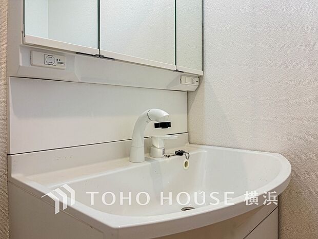 ご家族の1日が始まり、1日の終わりを締めくくる洗面空間。