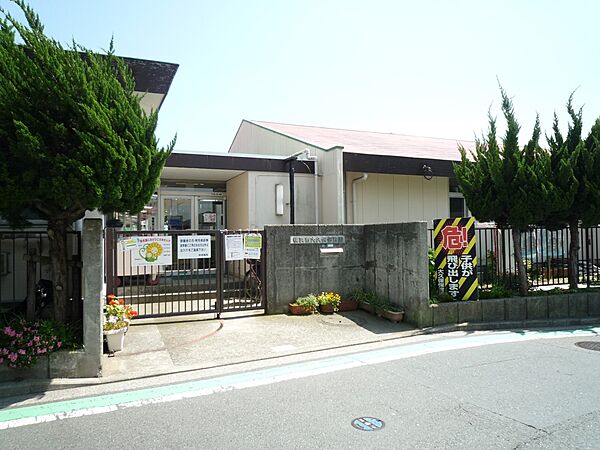 横浜市大久保保育園　800m　都会の保育園でありながら広い園庭で伸び伸び遊ばせてあげられる環境があるのも嬉しいですね。