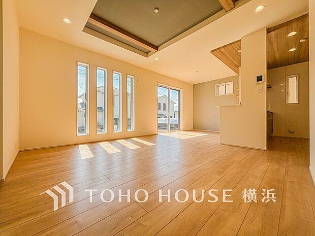 開放感あるリビングダイニング。ご家族とのんびりしたひと時を過ごせますね。