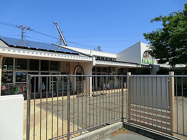 岸根こども園 230m 水と緑豊かな岸根公園に隣接しており、子供たちはいつでも自然と触れ合うことができます。