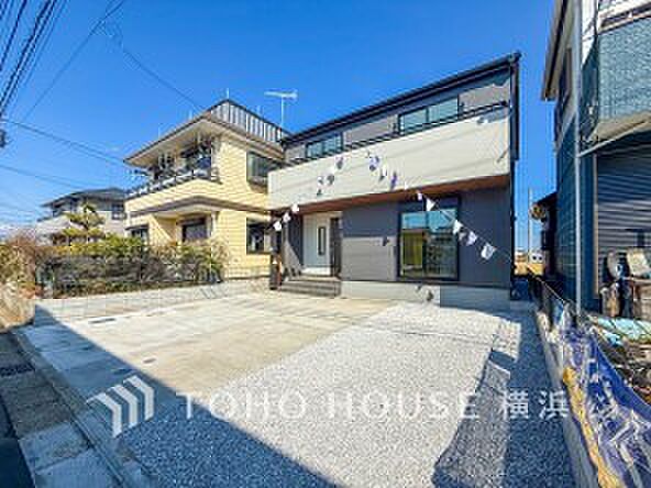 表現された空間は豊かな光と風を纏い、暮らしの時間を豊かにしてくれます。