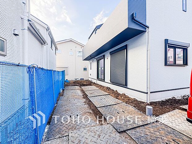 ガーデニングで色とりどりの草花を綺麗に飾ればより一層華やかな空間になります。