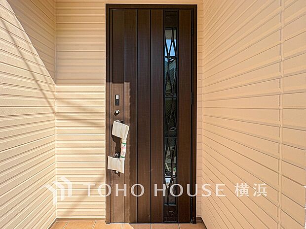 帰宅されるご家族や訪れる方を優しく迎え、安らぎに満ちた生活空間を予感させてくれます。
