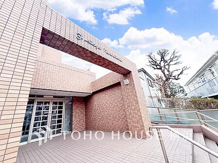 帰宅されるご家族や訪れる方を優しく迎え、安らぎに満ちた生活空間を予感させてくれます。